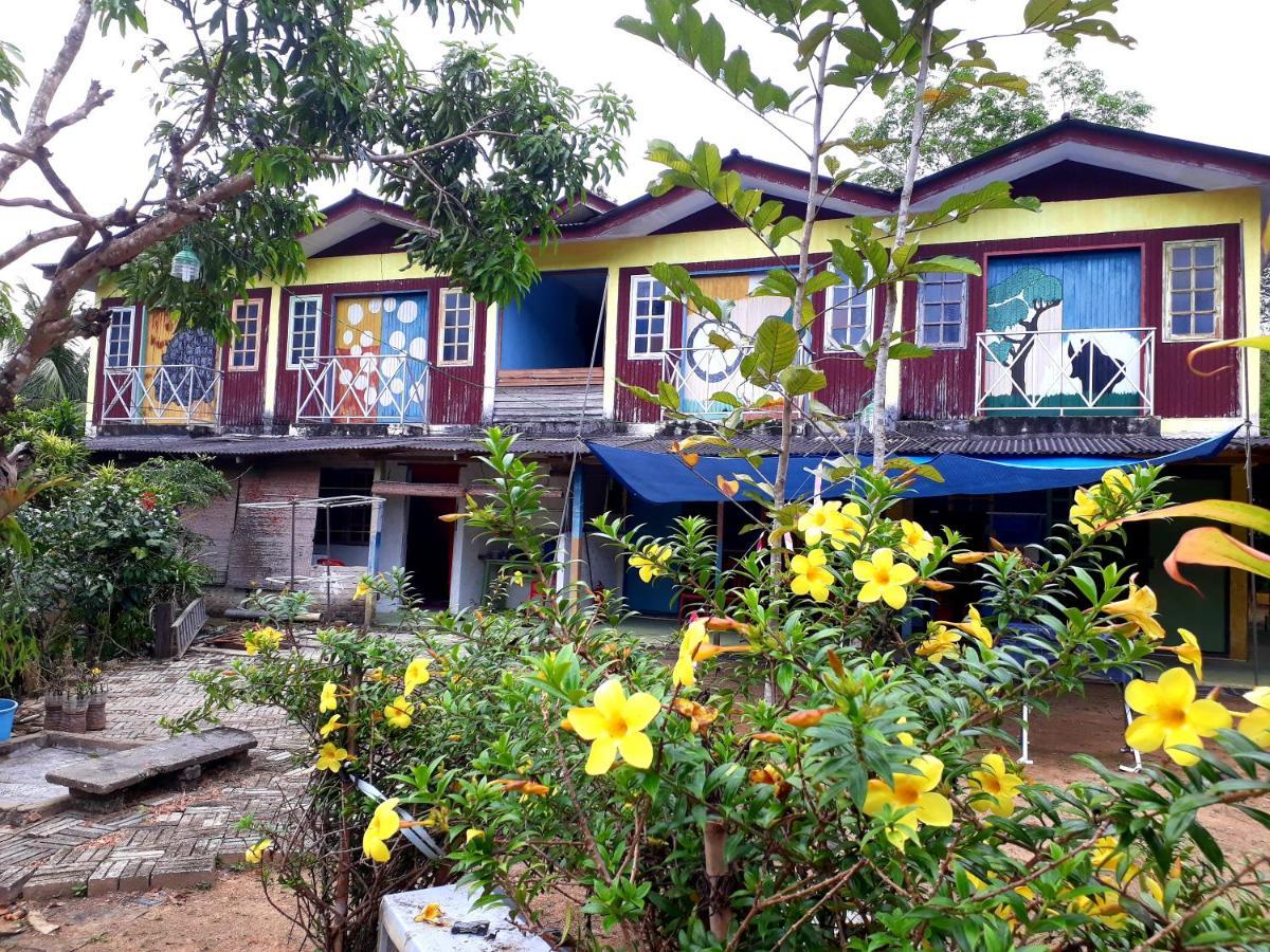 Tahan Guest House Kuala Tahan Exterior foto